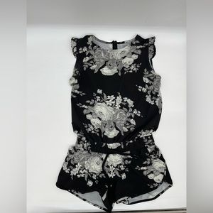 ALBION jumpsuit! 🖤🤍